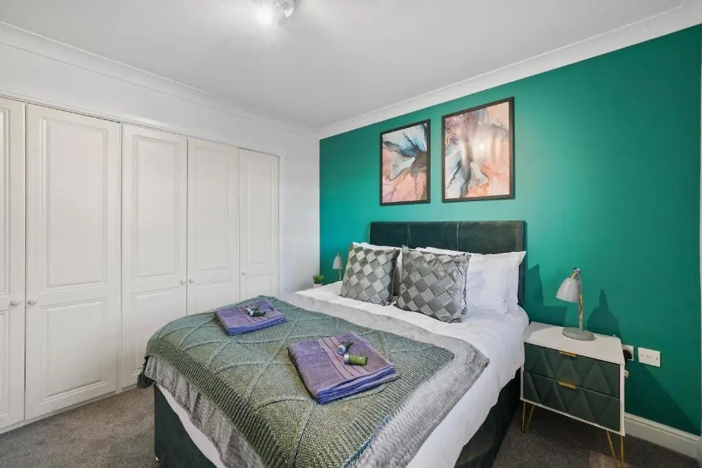 Stylish Central York House Sleeps 10 0*,  בריטניה
