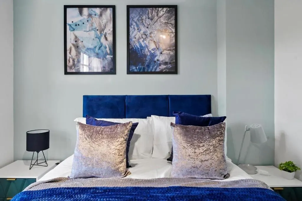 Stylish Central York House Sleeps 10 0*,  בריטניה