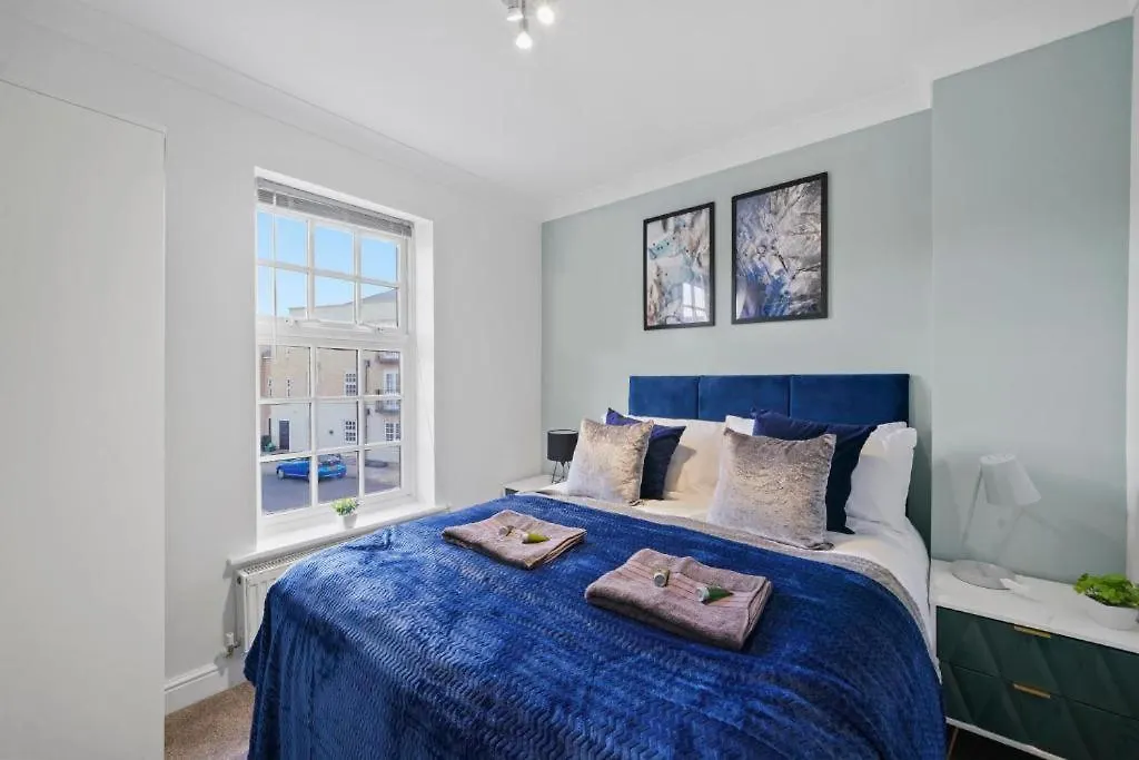 בית נופש Stylish Central York House Sleeps 10